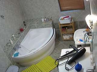 voyeurcam-julmodels-bath-1st-2 webcam model stream image