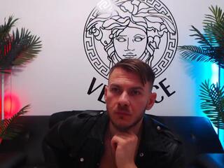 Marco Riciardo webcam flirt4free model stream image