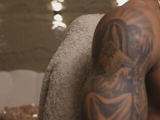 Logan Varela webcam model stream image