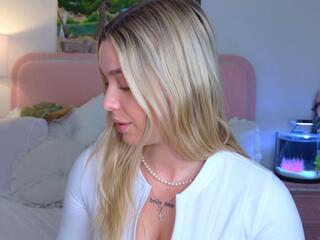Maci Reynolds webcam flirt4free model stream image