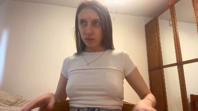 SuEtchells webcam cam4 model stream image