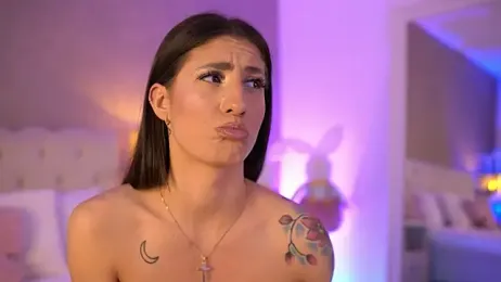 OhhAisha webcam model stream image