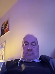 csikar webcam stripchat model stream image