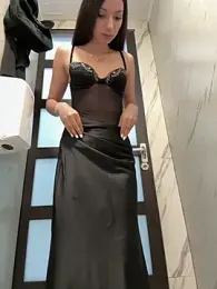 -_MiaQueen_- webcam stripchat model stream image