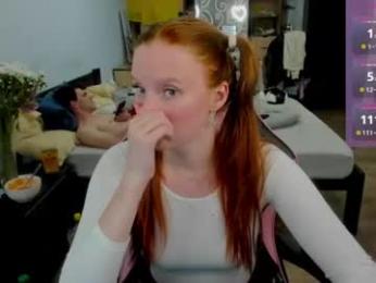 playful_mary webcam model stream image