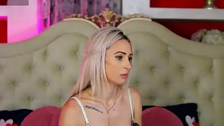 RagazzaBella webcam stripchat model stream image