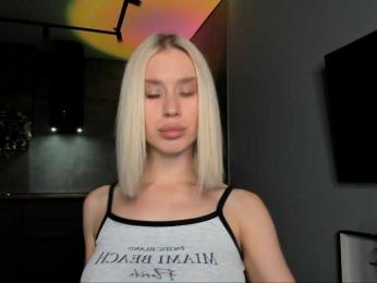 Sunlovv webcam model stream image