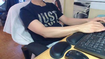 Redblood_75 webcam model stream image