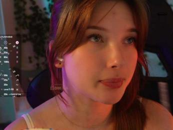 _Q_ webcam bongacams model stream image