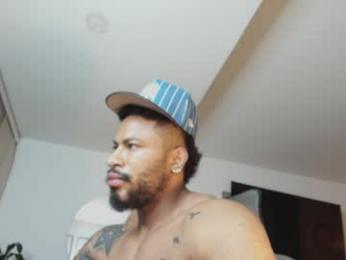 clark_strong webcam model stream image