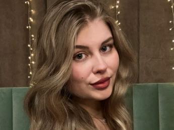 MilaOlivers webcam model stream image