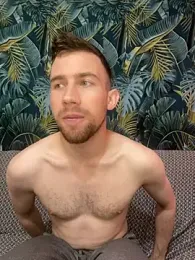 ---Dark--- webcam model stream image