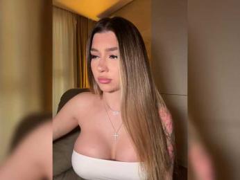 Pekkaboo webcam bongacams model stream image