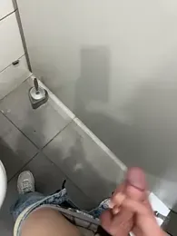 Turkishleo webcam model stream image