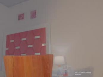 nicolle_mitchelle chaturbate stream image, 03.07.2025 11:50
