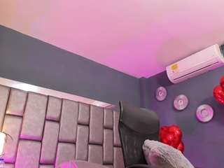 atinxnaugthy camsoda stream image, 14.02.2025 18:20