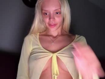 lesi_moonie chaturbate stream image, 30.08.2025 22:30