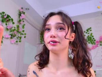 breeding_material chaturbate stream image, 08.09.2025 15:00