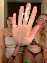 EllyNora stripchat stream image, 04.10.2025 17:40