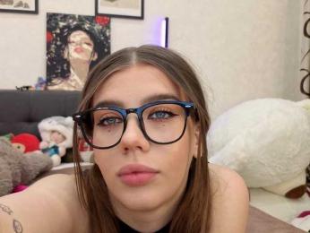 dolly-ll bongacams stream image, 09.10.2025 13:20