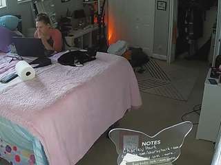 voyeurcam-house-charleys-room camsoda stream image