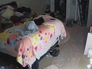 voyeurcam-house-charleys-room camsoda stream image