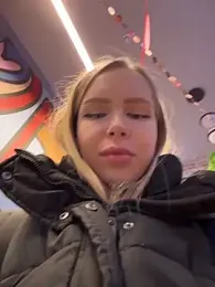Liza_risky stripchat stream image, 04.12.2025 13:20