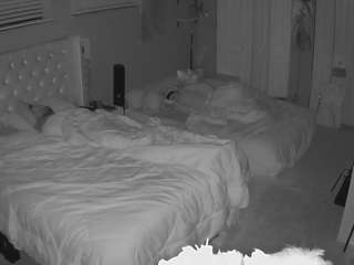 voyeurcam-house-charleys-room camsoda stream image