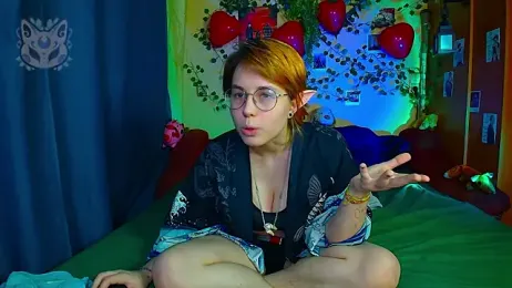 TrickyKitsune stripchat stream image