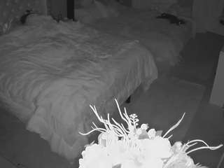 voyeurcam-house-charleys-room camsoda stream image