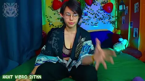 TrickyKitsune stripchat stream image