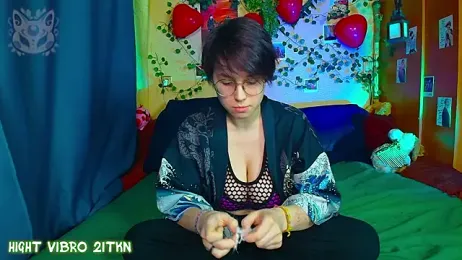 TrickyKitsune stripchat stream image