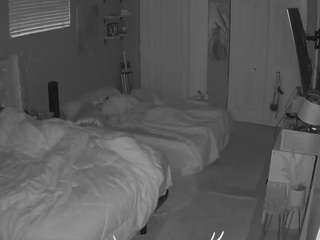 voyeurcam-house-charleys-room camsoda stream image