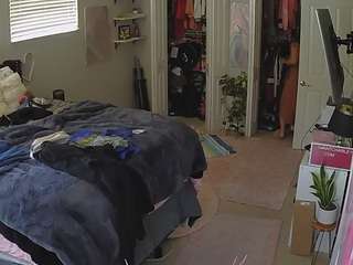 voyeurcam-house-charleys-room camsoda stream image
