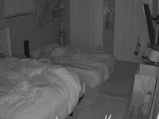voyeurcam-house-charleys-room camsoda stream image