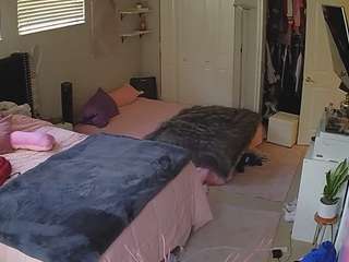 voyeurcam-house-charleys-room camsoda stream image