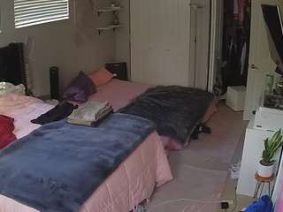 voyeurcam-house-charleys-room camsoda stream image