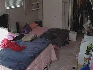 voyeurcam-house-charleys-room camsoda stream image