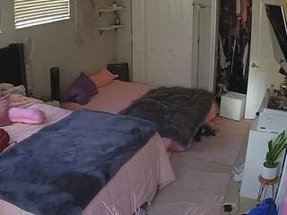 voyeurcam-house-charleys-room camsoda stream image