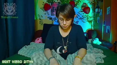 TrickyKitsune stripchat stream image