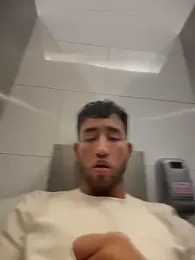 liam_bronw stripchat stream image, 11.05.2026 17:30