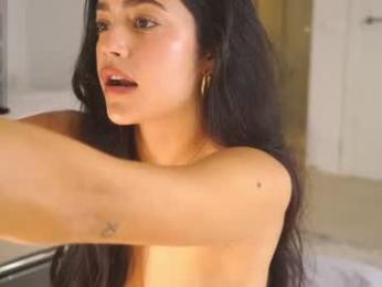 n_o_v_a chaturbate stream image, 06.10.2026 07:10