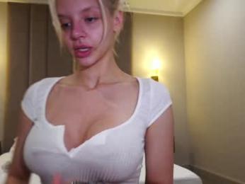 lesi_moonie chaturbate stream image, 16.03.2025 21:40