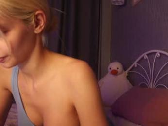 lesi_moonie chaturbate stream image, 09.04.2025 15:10