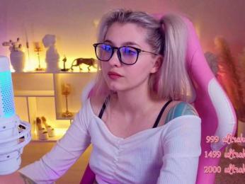 HoneyCherry bongacams stream image, 19.04.2025 17:00