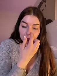 EllyNora stripchat stream image, 22.04.2025 19:50