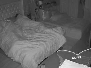voyeurcam-house-charleys-room camsoda stream image