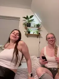 EllyNora stripchat stream image, 06.05.2025 18:30